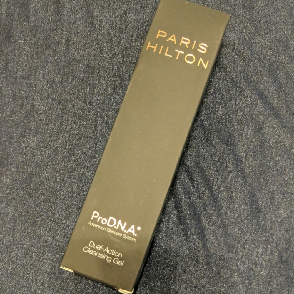 Paris Hilton Pro DNA Cleansing Gel